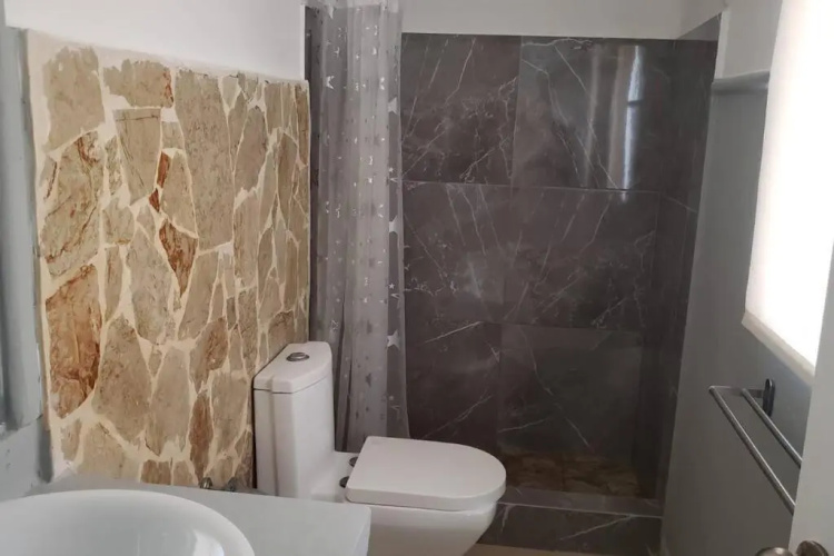 Garden view apartment on Las Ballenas beach