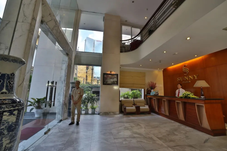 Sunny Hotel