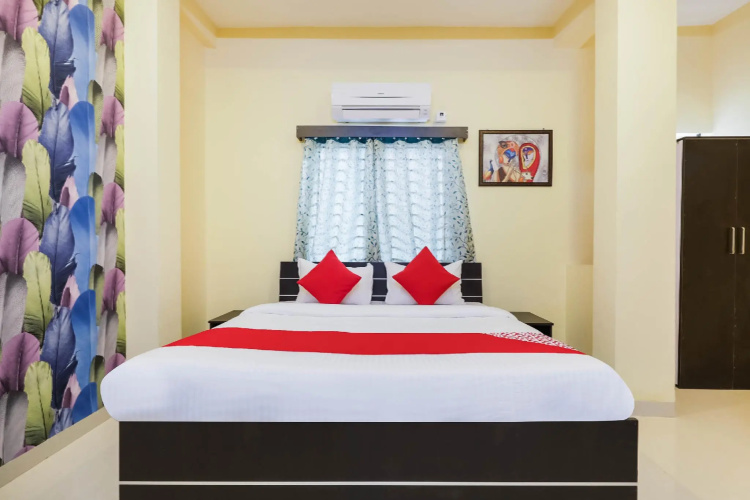 The Dreams by OYO Rooms