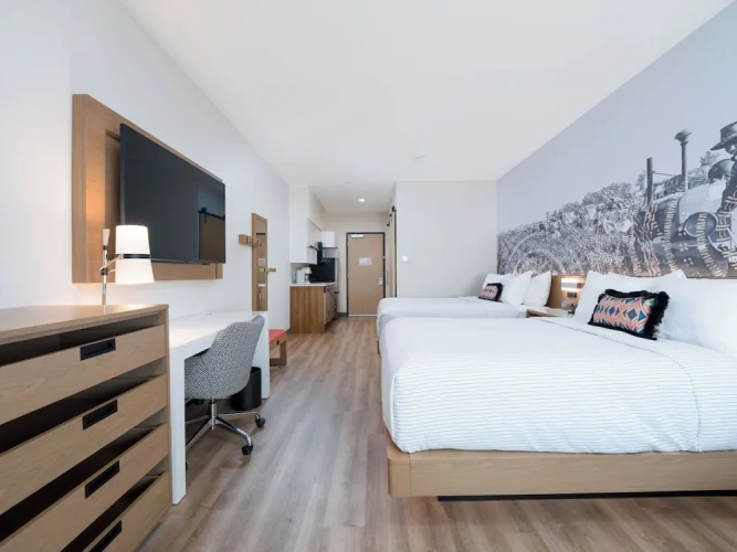 Quadruple Suite