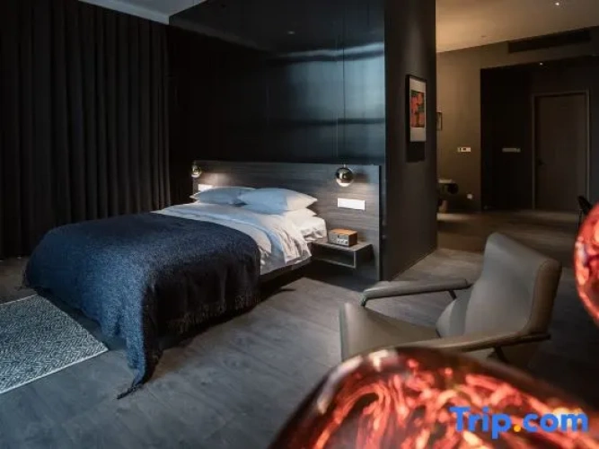 1 Bedroom Suite