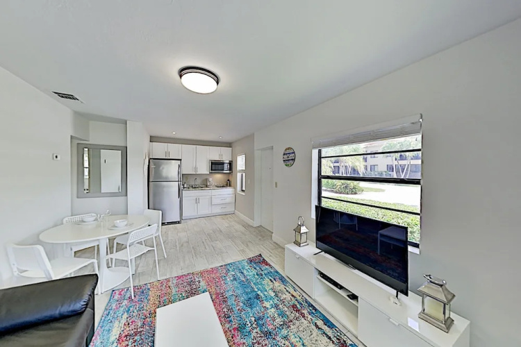1959se3r 1 Bedroom Apts