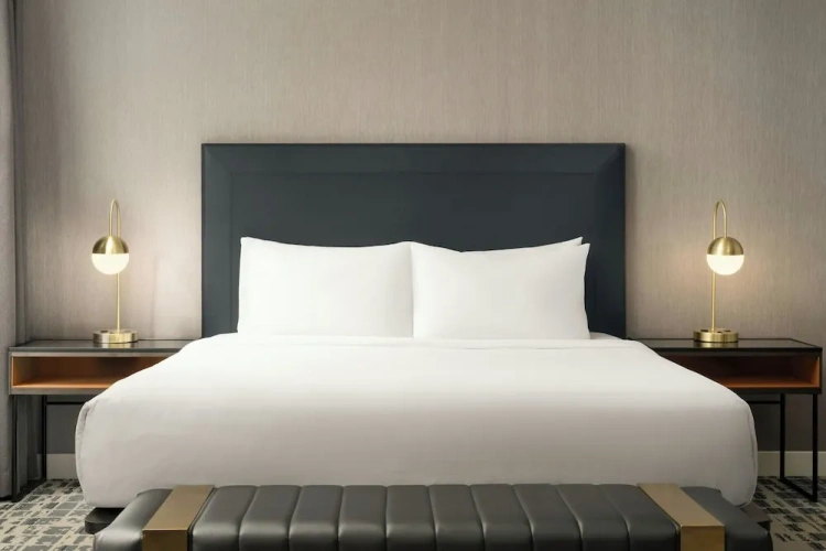 1 Bedroom Double Suite with courtyard view