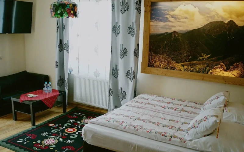 Standard Twin room with balcony and with mountain view