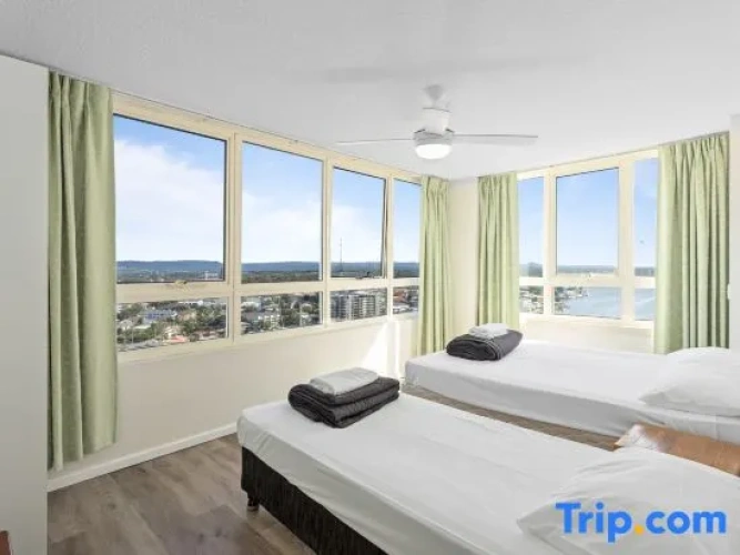2 Bedrooms Superior Double Apartment with river view