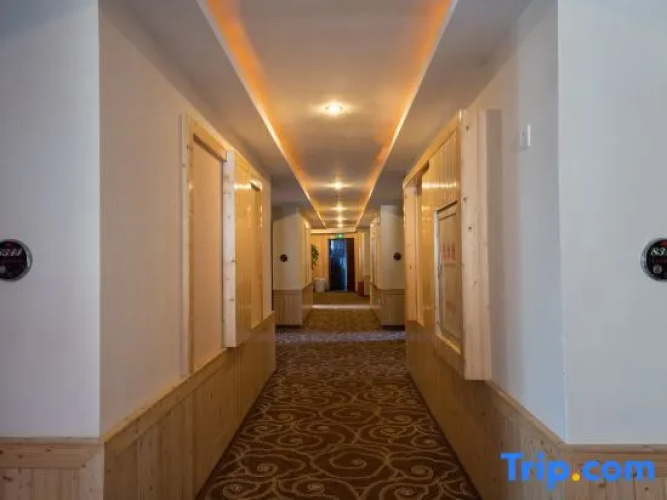 Xinxing Business Hotel