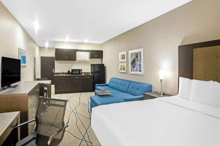 Deluxe Double Suite