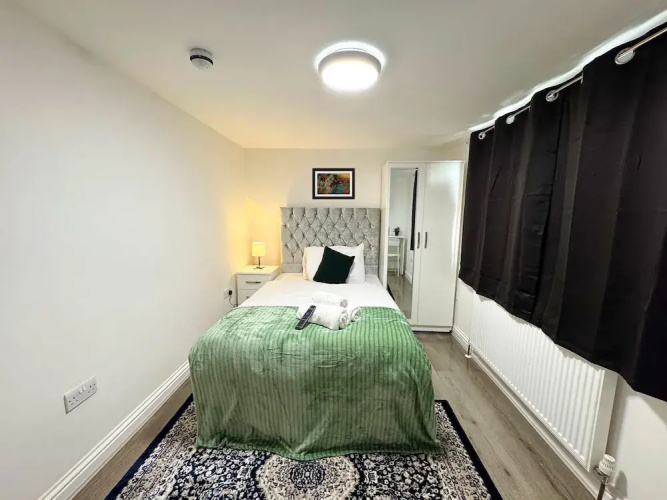 Heathrow Lodge B&B