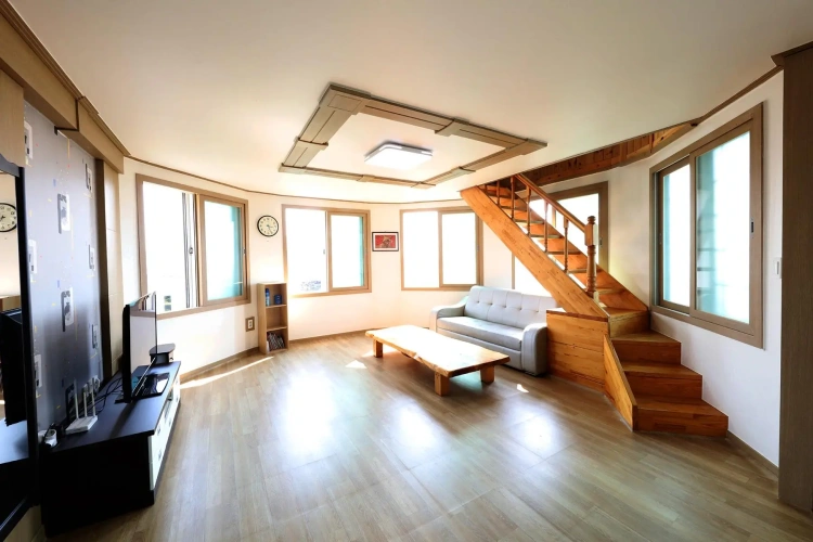 2 Bedrooms Bungalow