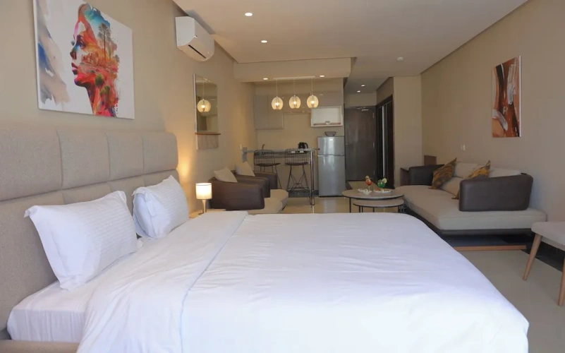 Deluxe Suite with balcony