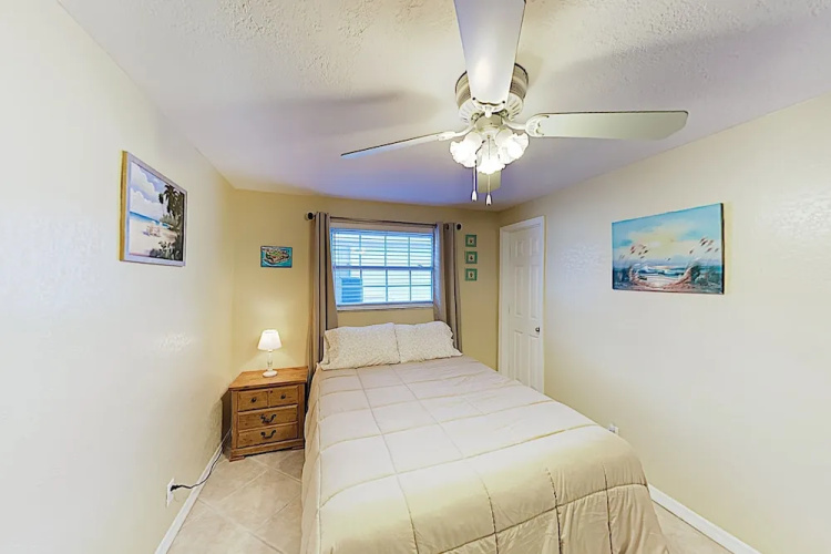 New Listing! All-suite - Steps To Beach 2 Bedroom Apts