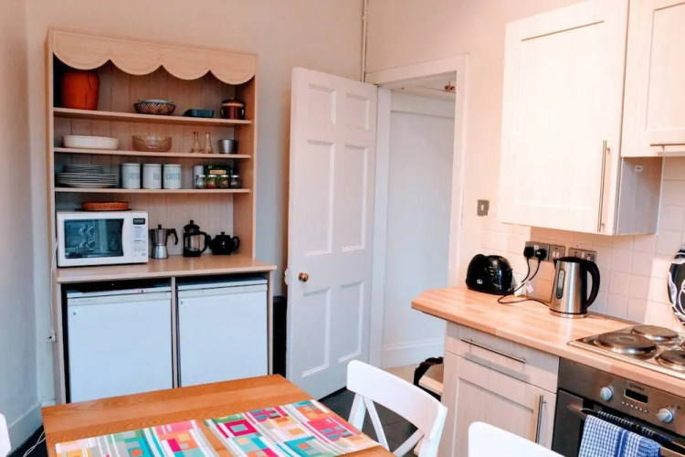 2 Bedroom Flat In The Central New Town