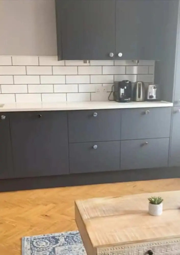 Stunning Studio Flat w/ Picturesque View - Bath!