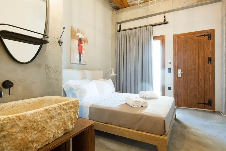 Standard Double room with view