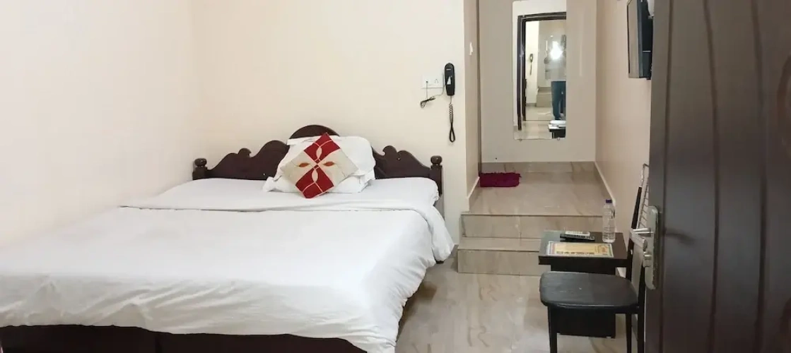 Deluxe Double room with land view