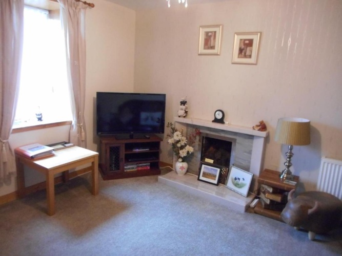 2 Bedrooms Cottage