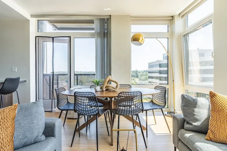 Sophari Downtown: Bellevue Apartments