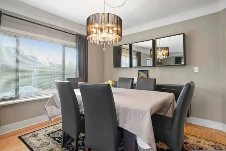 Comfy Kitsilano House
