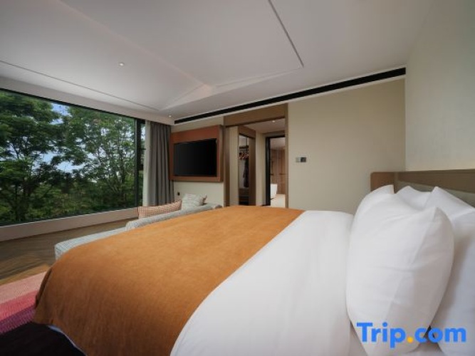 4 Bedrooms Suite
