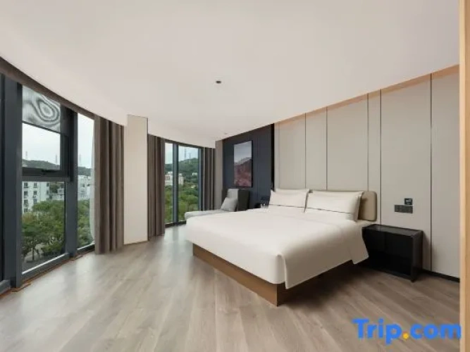Privilege Double Suite with garden view