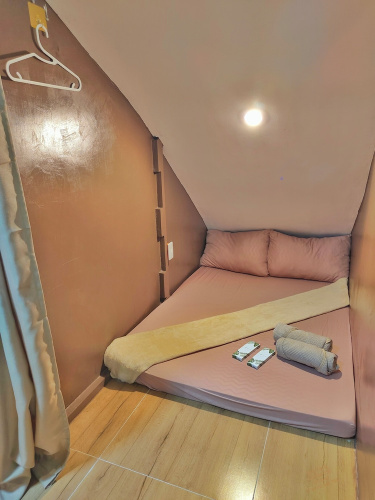 Aashvi Cozy Cabin
