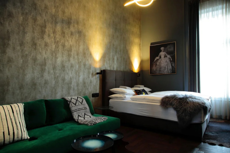 Leo Panzio Hotel