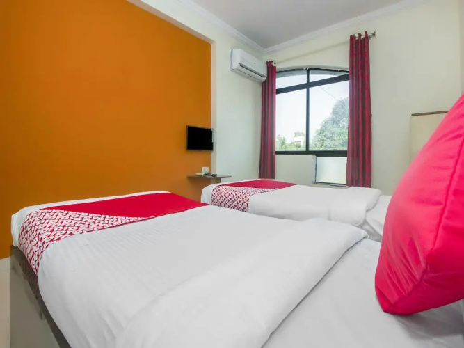 OYO 22772 Hotel Vasantdashmi (purva)