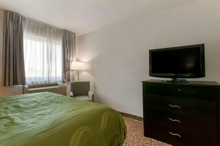 Quality Inn & Suites North