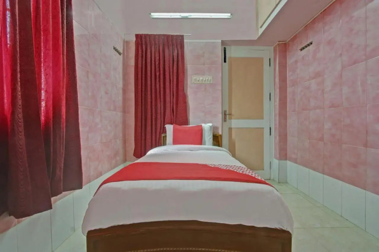OYO 23672 Annai Residency