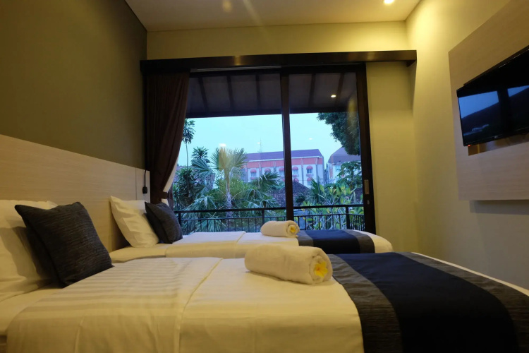 Adys Inn