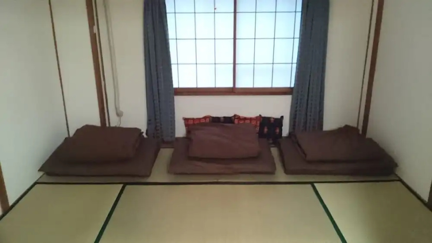 Abiko Guest House