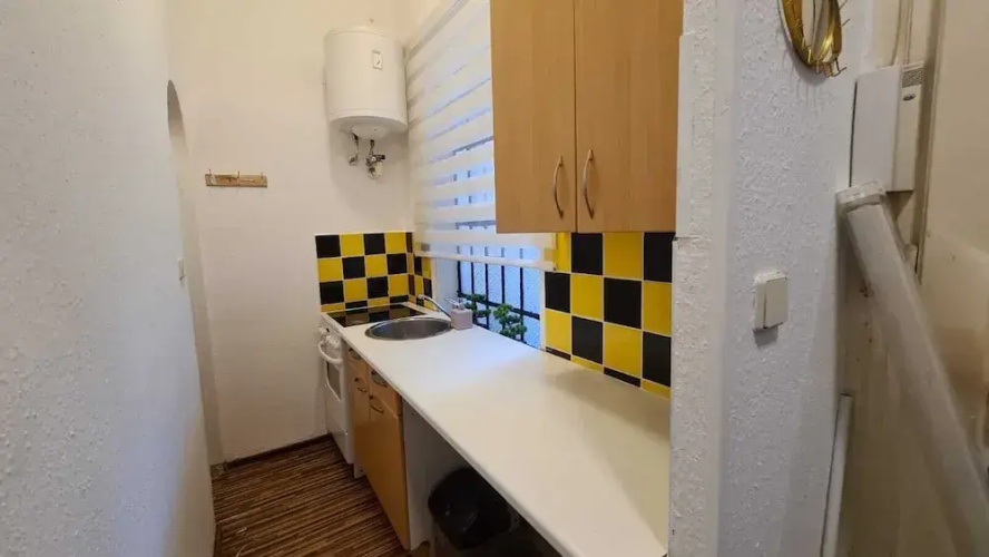 Cozy 1BR Apt Long Stay for 3 Guests