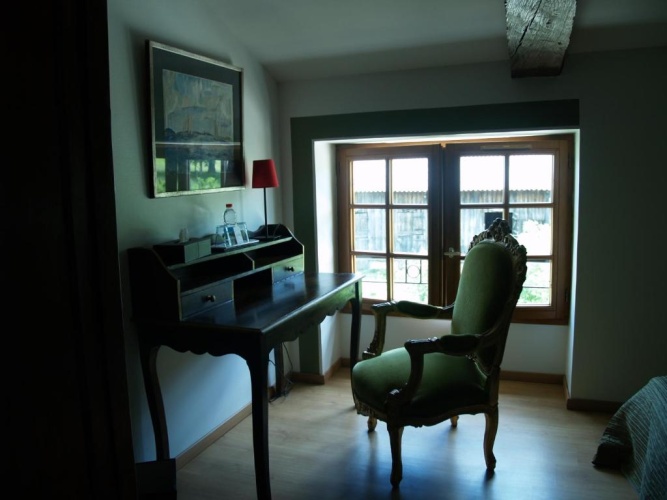 Standard Triple room with garden view