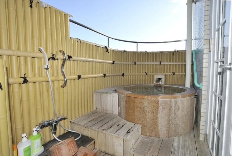 Suite with balcony and with mountain view
