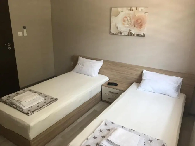 2 Bedrooms Apartment