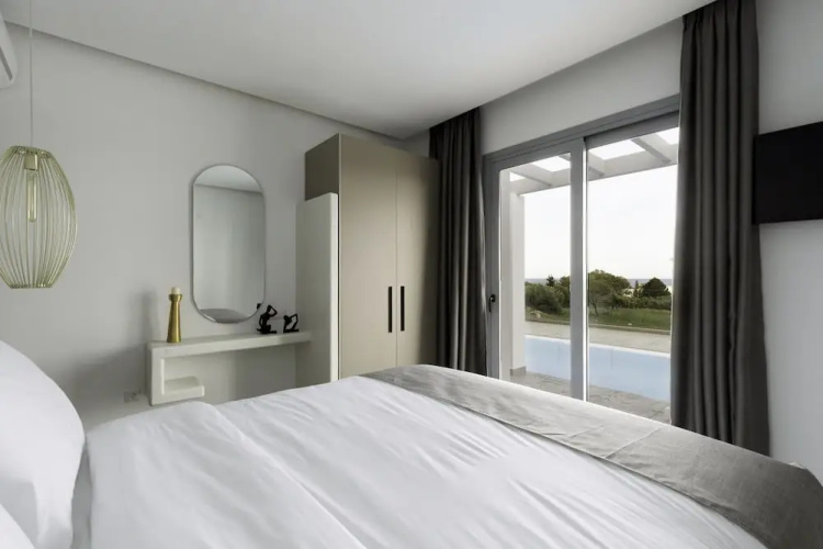 Gennadi Residences