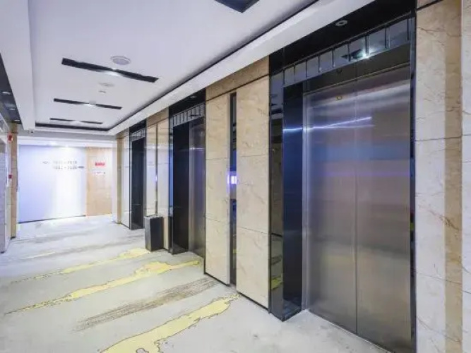 Chongqing Langqin Light Luxury Boutique Hotel