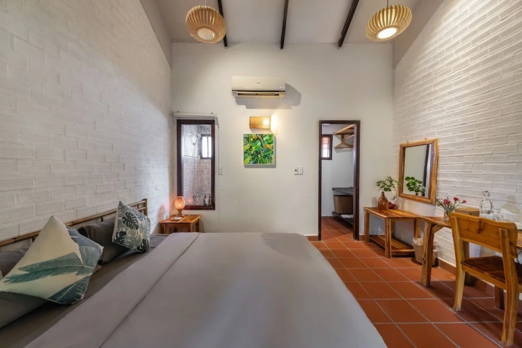 Deluxe Double room with balcony and with garden view