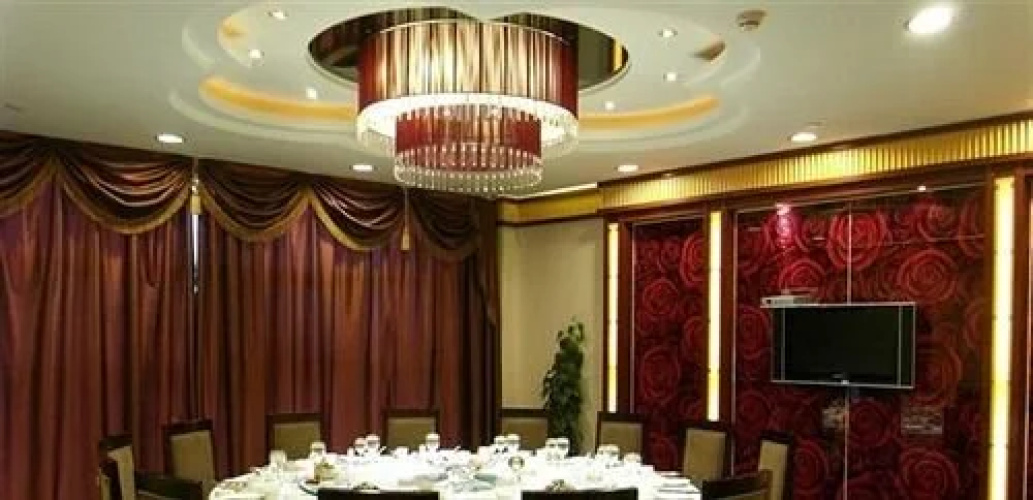 Taetea Hotel(安康大益膳房酒店)