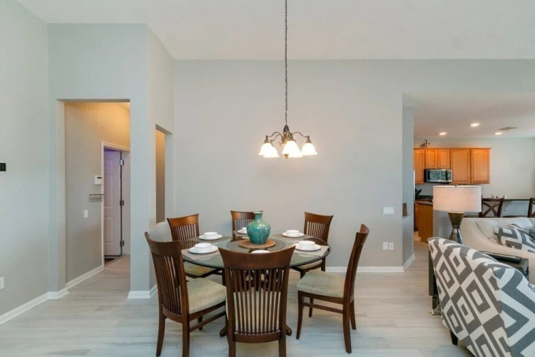 4 Bed / 4 Bath Villa on Windsor Hills Home