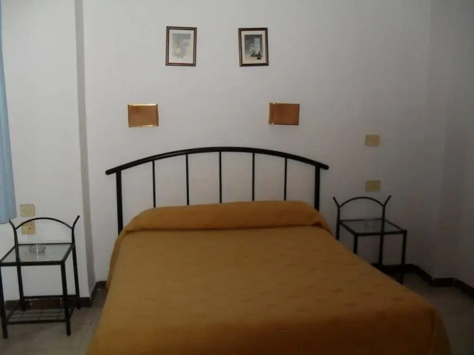 Hostal Versalles
