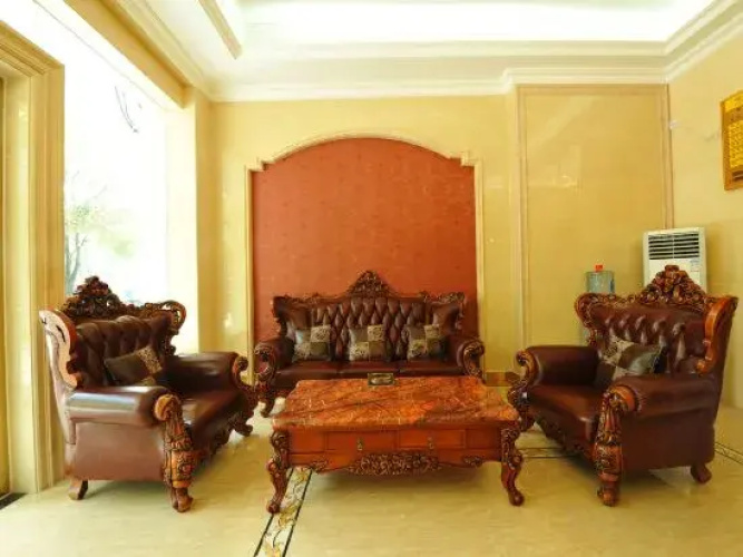 Golden Hotel