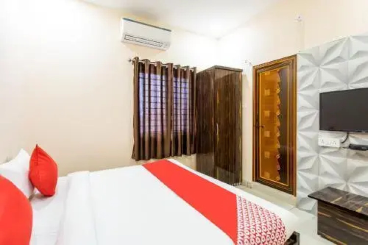 Hotel Pushpwant by OYO Rooms