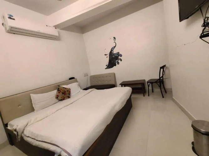 Economy room