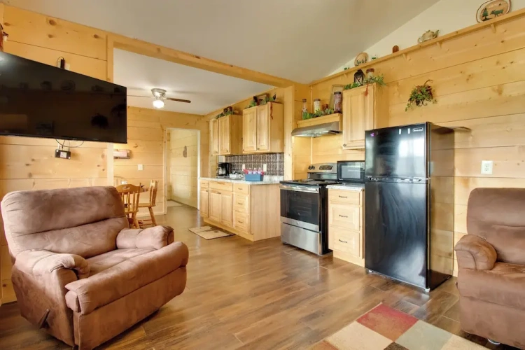 4 Bedrooms Cottage