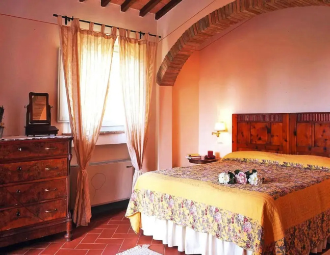 Apartment in Tuscany With Golf & Pools