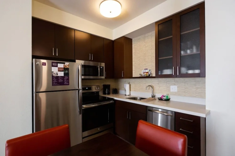 1 Bedroom Suite