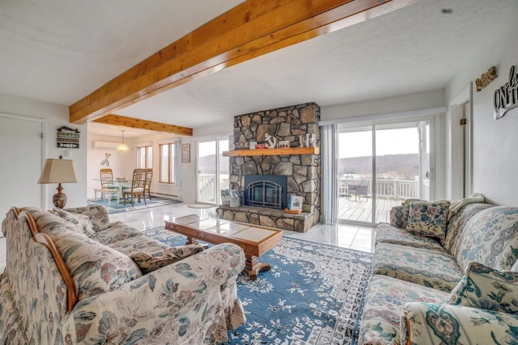 3 Bedrooms Cottage