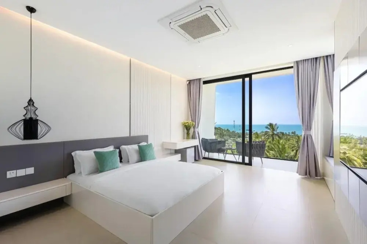 4 Bed SeaView Villa with Breakfast KBR32