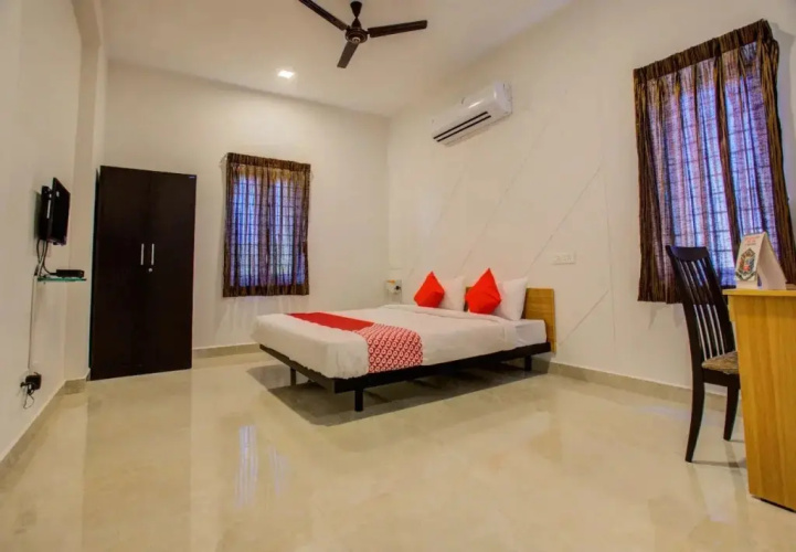 Oyo Flagship 24427 Jayam Nagar